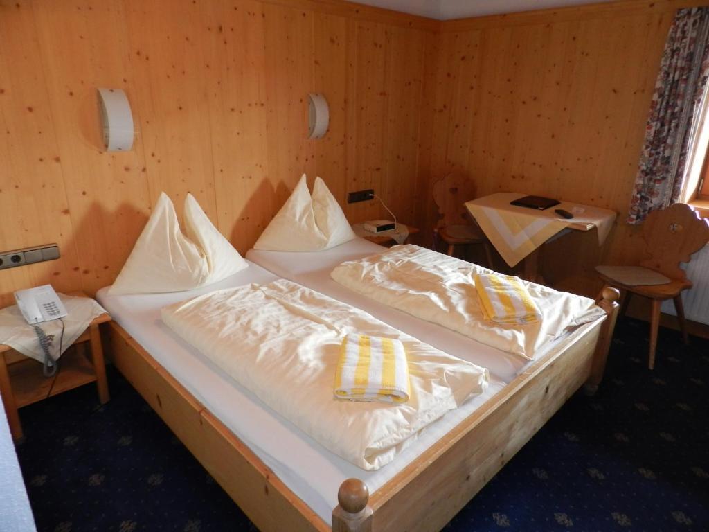 Hotel Hubertus Mit Erlebnislandgasthof Reitherwirt Kitzbühel Værelse billede
