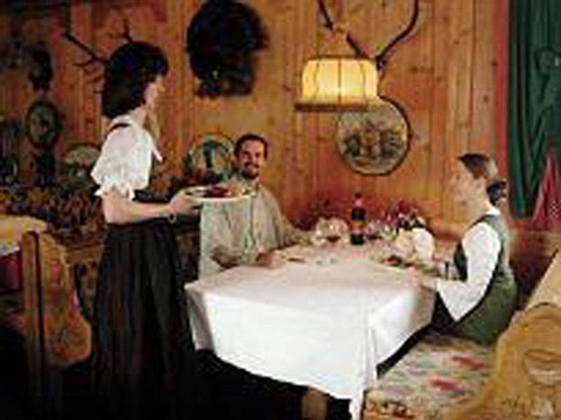 Hotel Hubertus Mit Erlebnislandgasthof Reitherwirt Kitzbühel Eksteriør billede
