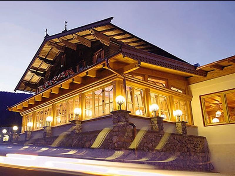 Hotel Hubertus Mit Erlebnislandgasthof Reitherwirt Kitzbühel Eksteriør billede